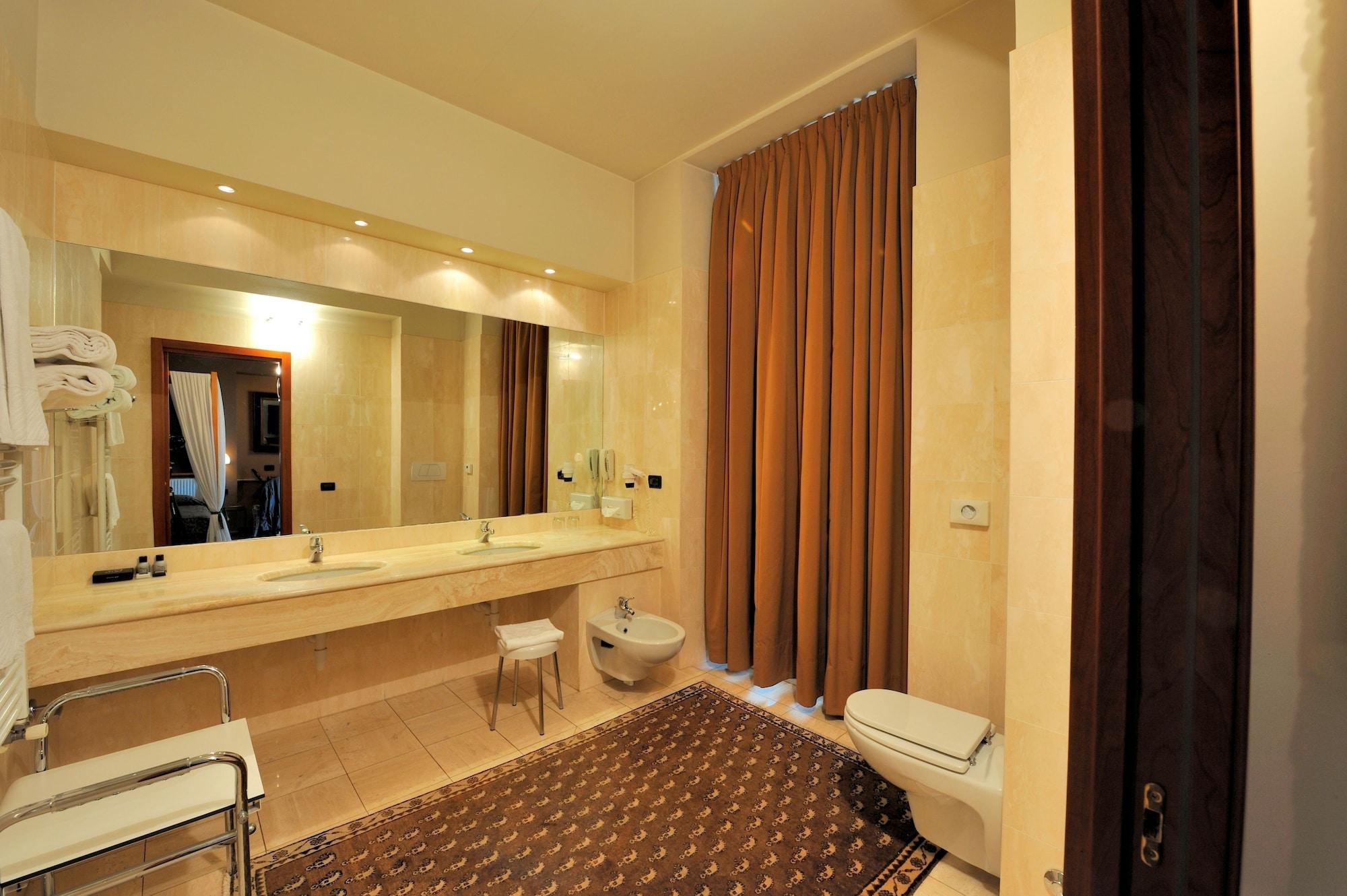 Art Hotel Boston Torino Esterno foto