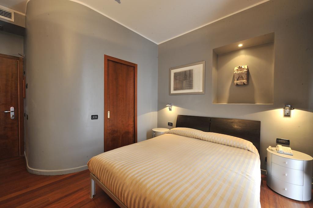 Art Hotel Boston Torino Esterno foto