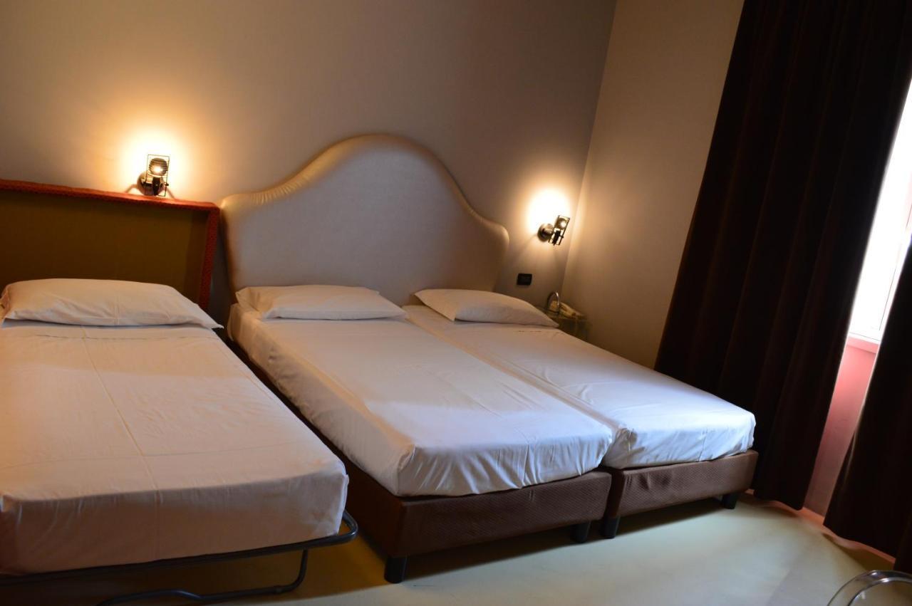 Art Hotel Boston Torino Esterno foto